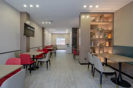 Qifan Hotel (Qinzhou Gangxiandao Park) Отели рядом с достопримечательностью «Seventy-two Waterways»