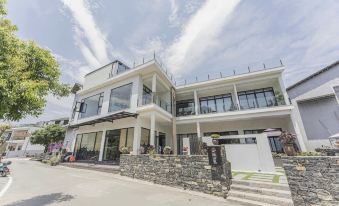 Xingyiqi Mountain Inn