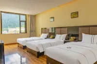 Xinyi Leisure Hotel Hotels near Five-Color Pond