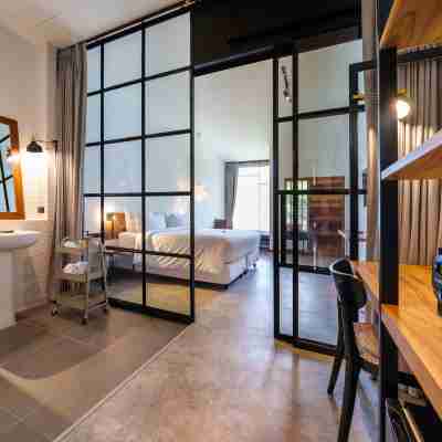 Baan Ploy Sea Rooms