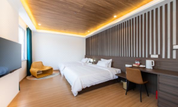 Yushu Feng B&B