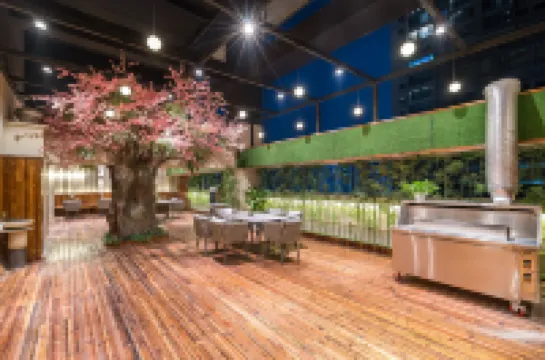 Elong Hotel (Beijing Tongzhou Liyuan Metro Station)