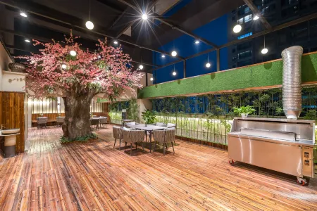 Elong Hotel (Beijing Tongzhou Liyuan Metro Station) Отели рядом с достопримечательностью «E9 Zone Innovation Works»