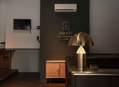 Room V Jalan Sultanah by SECOM
