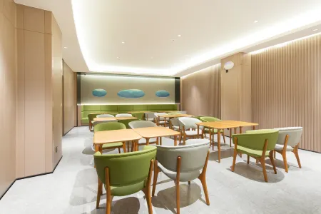 JI Hotel (Baoding Wanbo Square) Отели рядом с достопримечательностью «Baoding No.1 Middle School Gymnasium»