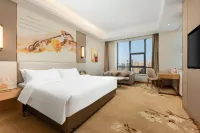 Vienna International Hotel (Wuhan Yangsi Port Yangtze River Bridge) Hotels near Wuhan University of Science and Technology Student Working Office