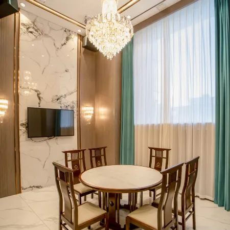 Vienna International Hotel (Jilin Street Railway Station)