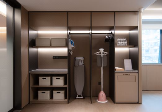 HanTing 호텔 (충칭 서역 앞 광장) 외관