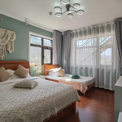 Great Wall Yijing Homestay (Mutianyu Great Wall Branch) Отели рядом с достопримечательностью «Великая Китайская Стена (Ма Тьян Ю)»
