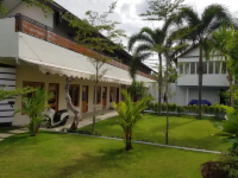 Roots Hotel Senggigi