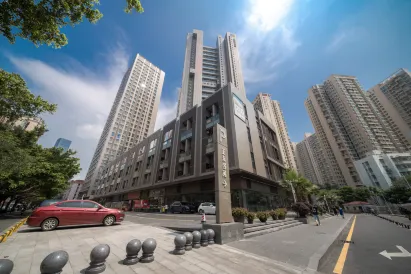 Hemu Holiday Apartment (Shenzhen Nanshan Zhengdong Famous Garden)