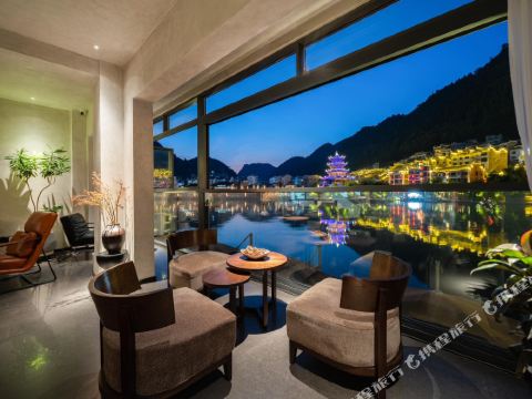 Zhenyuan · Not Late Romantic Panoramic Private Soup Designer Vacation Homestay
