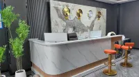 Weixin Rendong Hotel