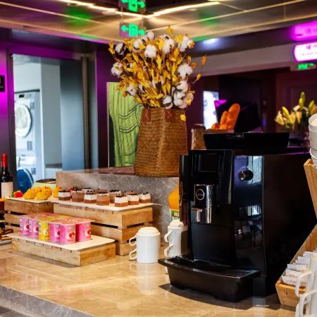 Ruby Elegant Hotel (Youyi Road Meimei MM2 Shopping Center Branch)