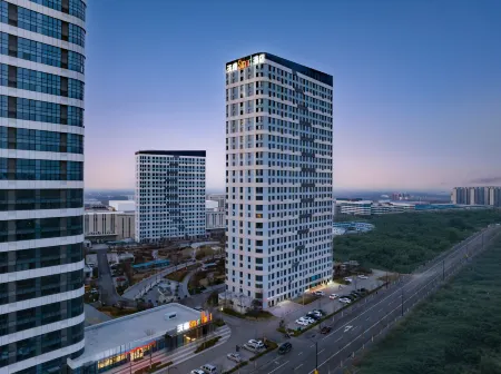 World Smart Hotel (Jinan Dazheng Road Yingcai College) Отели рядом с достопримечательностью «Shandong Hiteam Institute of Software Engineering»