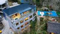 No. 20, Group 1, Baiyangping Village, Moxi Town, Luding County โรงแรมใน
