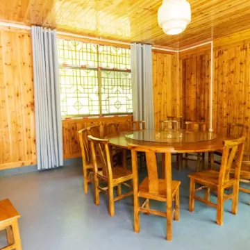 Chengbu Guxing Yunxi Homestay (Millennium Ginkgo Scenic Area)
