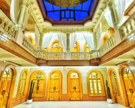 Jiangyun Hotel(The ancient city of Kashgar Scenic Area and the Grand Bazaar Store) Hotels in Kashgar City