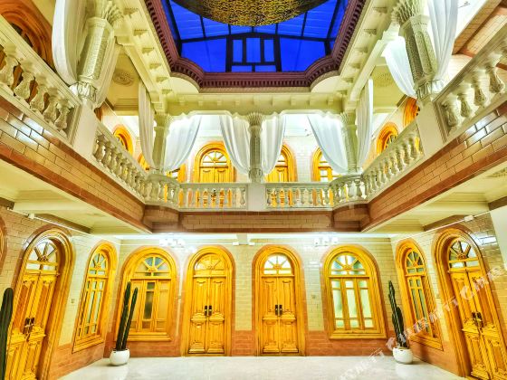 Jiangyun Hotel(The ancient city of Kashgar Scenic Area and the Grand Bazaar Store)