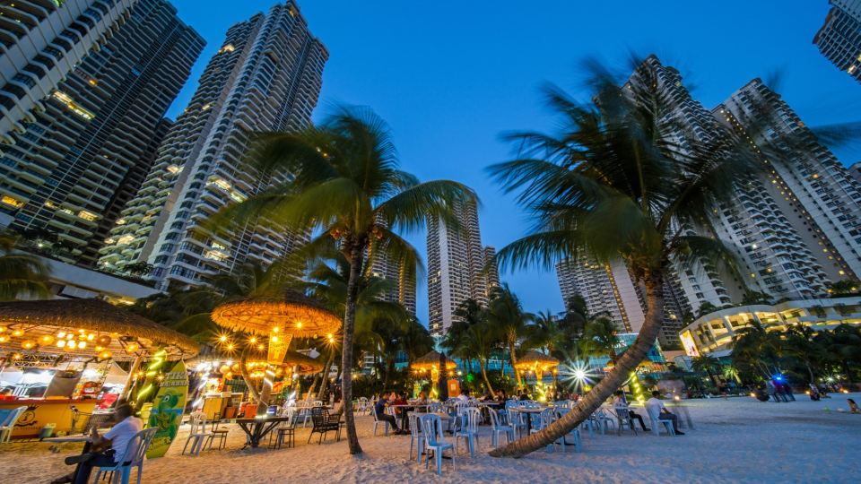 Seafront Country Garden Danga Bay by Lions Bay