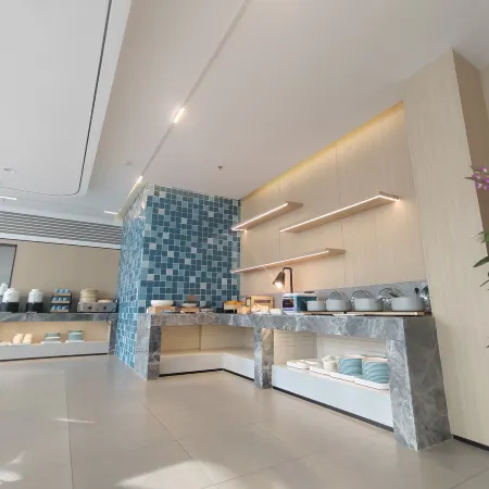 Homeinn Hotel (Liupanshui High-speed Railway Station People's Square)