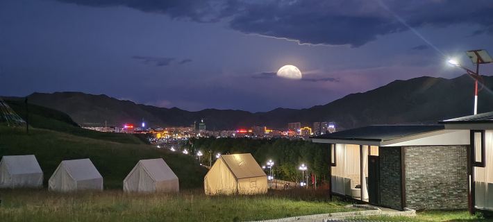 碌曲天宮旅遊民宿 碌曲のホテル