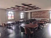 Yun Pan Hongmenkou Underground Great Wall Scenic Area Hotel - Dağ Manzaralı