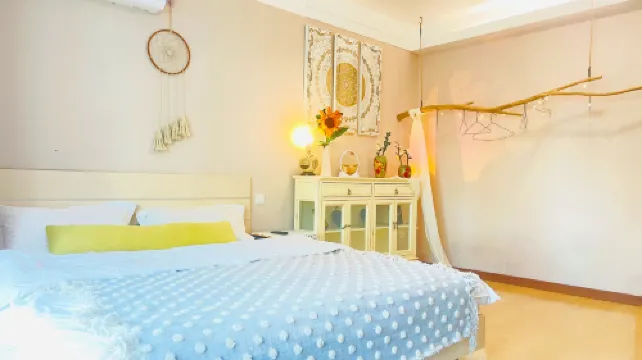 Xingyuan Chenhe Themed Homestay