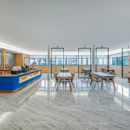 Yilong Anyue Hotel