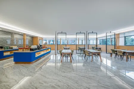 Yilong Anyue Hotel Отели в г. Кайюань