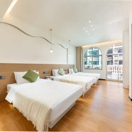 Tai Wan Holiday Hotel