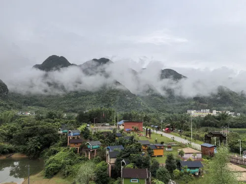 Pohao Tourism Wharf Wooden House Homestay