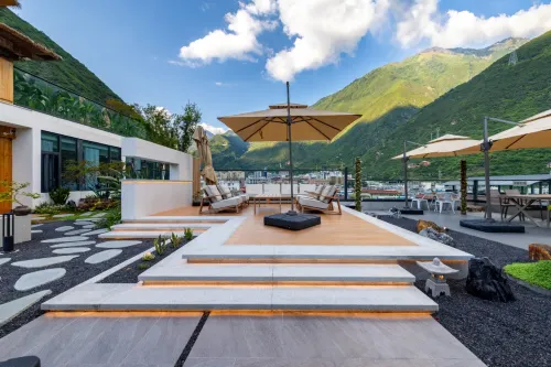 瀘定五和居飯店