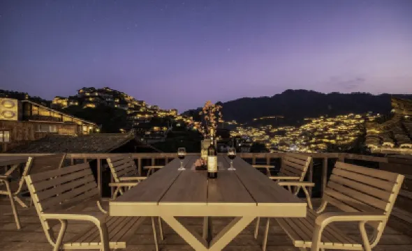 春曉·半山洞穴全景美墅（西江千戶苗寨店） 酒店