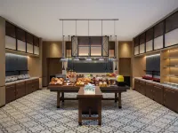 Four Points by Sheraton Xi'an Dayan Pagoda Hotels near Dacien Temple