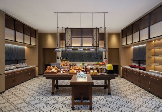 포 포인츠 바이 쉐라톤 시안 대안탑 로비