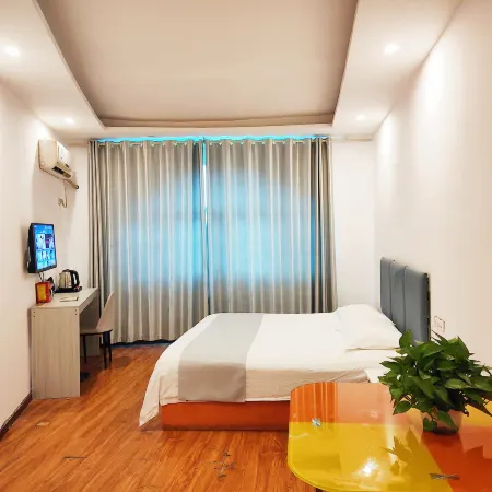 Hunchun Honghai Business Hotel
