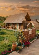 Huaxigu Monet Garden Homestay (Altay Burqin Hemu Scenic Spot)
