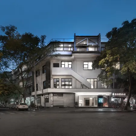 Kinmirai Gallery Hostel(Chunxi Road Taiguli store)