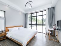 安吉久居民宿 - 标准北欧式大床房