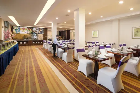 Country Garden Phoenix Hotel Отели рядом с достопримечательностью «Shuidong Bay»