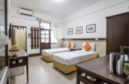 โรงแรมสกุลชัยเพลส