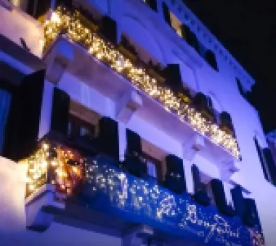 กาบอนฟาดินี ฮิสทอริก เอ็กซ์พีเรียนซ์ โรงแรมใน