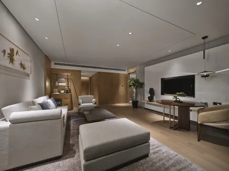 Le Meridien Shanghai Sheshan Отели рядом с достопримечательностью «Sanyuan Palace (in Guangfulin Site)»