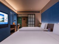 桔子酒店(乌鲁木齐机场喀什西路店) - 加州阳光双床房
