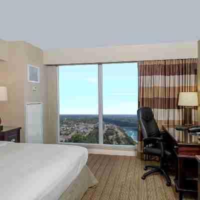 Hilton Niagara Falls/ Fallsview Hotel and Suites Rooms