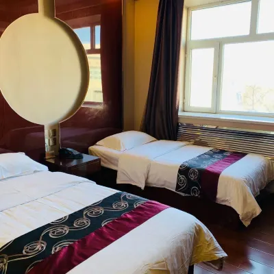 Ruiquanju Business Hotel (Qiqihar First Hospital Longsha Park Branch) Hotel dekat Hequan Park