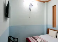Viet Hung 8 Hotel by Zuzu Hotels near Giáo xứ Đức Hòa