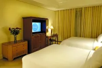 The Subic Bay Yacht Club, Inc. 더 필리핀 엑스텐시온 프로그램 인 올롱가포 대학 주변 호텔