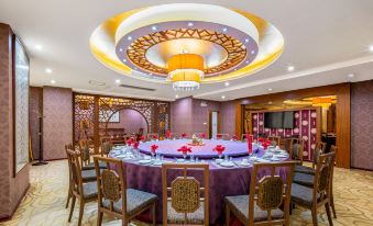 Jasper International Hotel - Housity